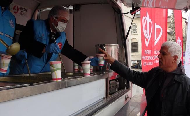 Bursa İl Müftülüğü 3 bin kişiye çorba ikram etti