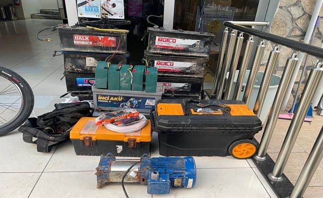 Didim'de kiralık araçla hırsızlık yapan iki şüpheli tutuklandı