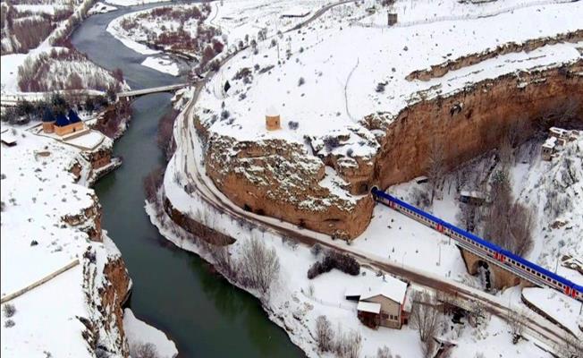 Doğu Ekspresinde doluluk oranı yüzde yüze ulaşıyor