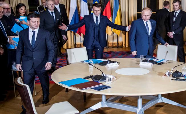 Macron, Putin ve Zelenskiy ile telefonda görüştü