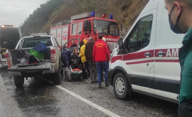 Yalova’daki trafik kazasında 2 kişi yaralandı
