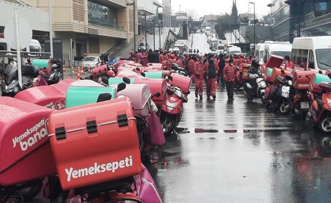 Yemek Sepeti kuryeleri kontak kapattı