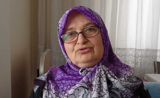 67 yaşındaki kadın engelli oğlu ile hayat mücadelesi hayran bırakıyor