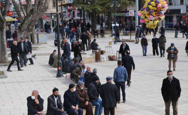 6 ay sonra gelen bahar havası vatandaşları sokağa döktü