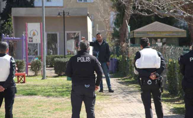Açığa alınan özel harekatçı, boşanma aşamasında olduğu polis eşine parkta adeta dehşeti yaşattı