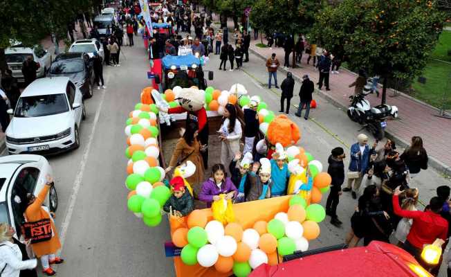 Adana’da binlerce kişi bu korteje akın etti