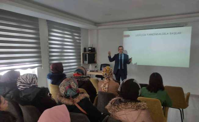 Afyonkarahisar’da ailelere seminer verildi