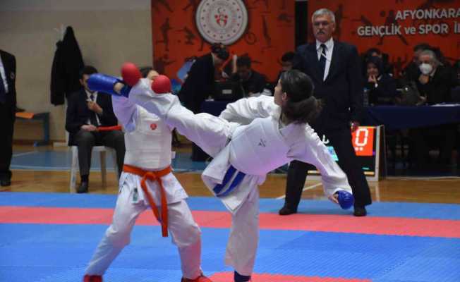 Afyonkarahisar’da karate grup müsabakaları sona erdi