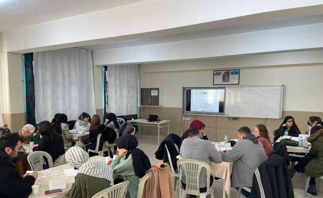 Ağrı’da "Birlikte İngilizce" projesi ile 273 İngilizce öğretmenine seminer verildi