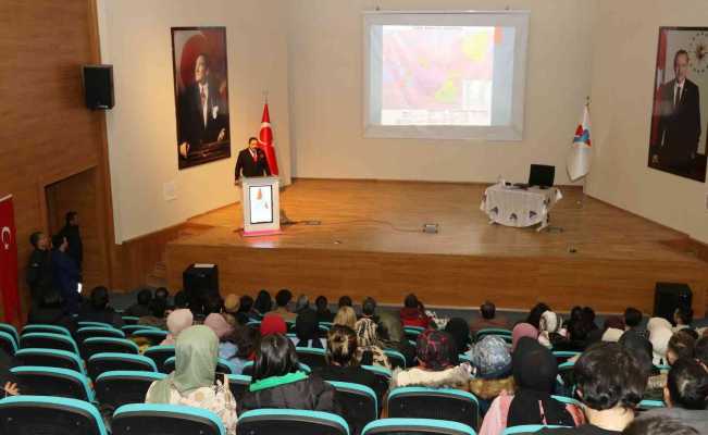 AİÇÜ’de “Türk Dünyası’nın Siyasi Coğrafyası ve Jeopolitik Önemi” konferansı