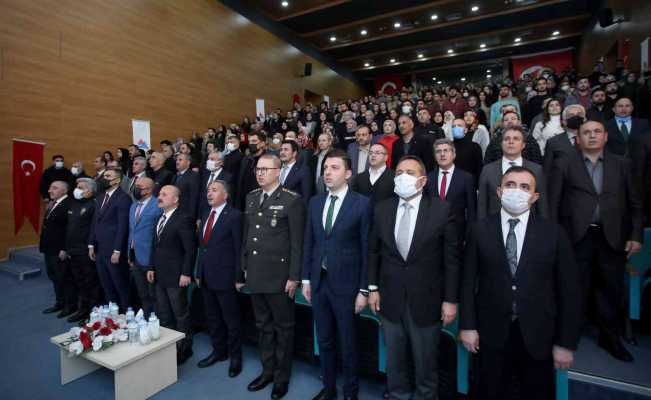AİÇÜ’de “Yüreklerde Akif, Dillerde Hürriyet” paneli