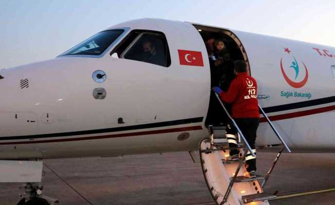 Ambulans uçak 5 yaşındaki Asya için havalandı