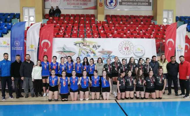 Anadolu Yıldızlar Ligi voleybol grup müsabakaları sona erdi