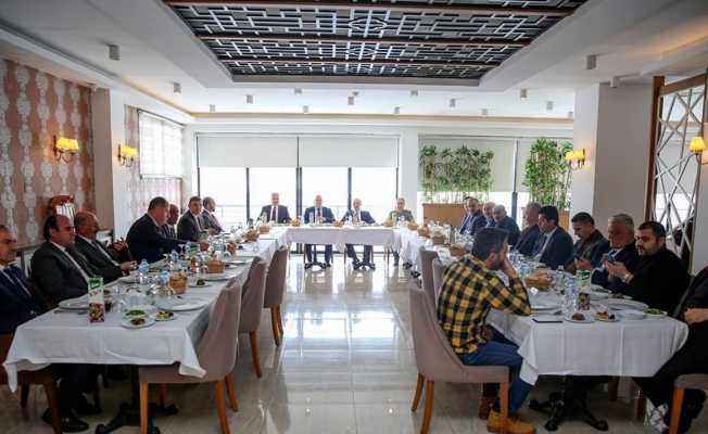 Ankara’ya tayin olunan Karakaşoğlu için veda yemeği düzenlendi
