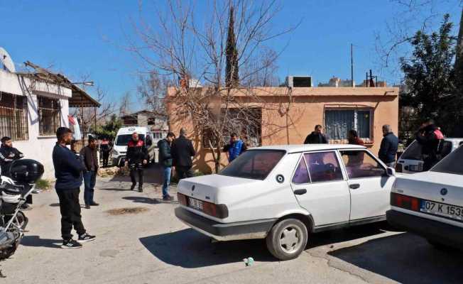 Antalya’da hırsızlardan beyaz otomobil vurgunu