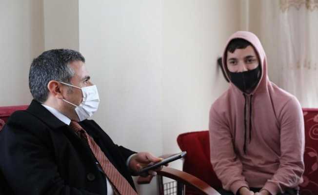 Asker olmak istedi Vali Atay devreye girdi