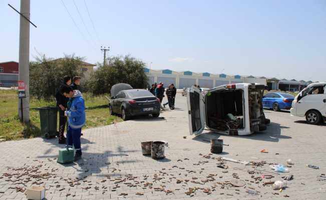 Aydın’da devrilen araçtaki 3 kişi yaralandı