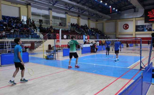 Badminton Türkiye birinciliği Düzce’de başladı