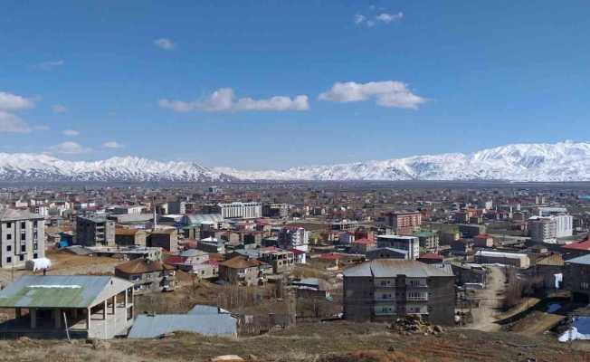 Bakan Özer’den Yüksekova’ya fen lisesi müjdesi
