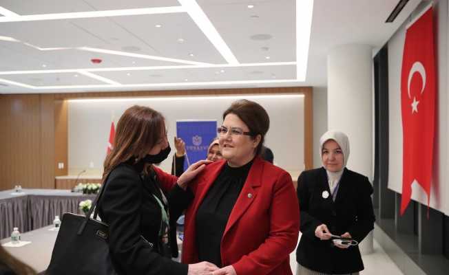 Bakan Yanık, New York’ta kadın kanaat önderleri ile bir araya geldi
