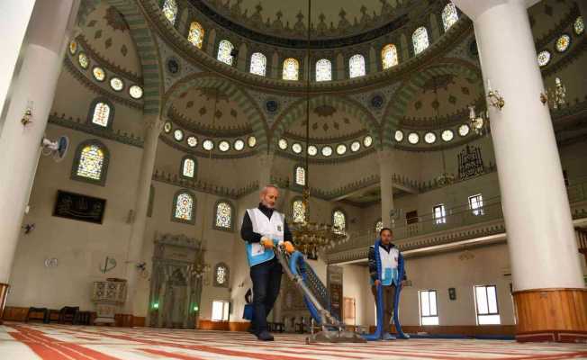 Balıkesir Büyükşehir, ibadethaneleri Ramazan Ayı’na hazırlıyor