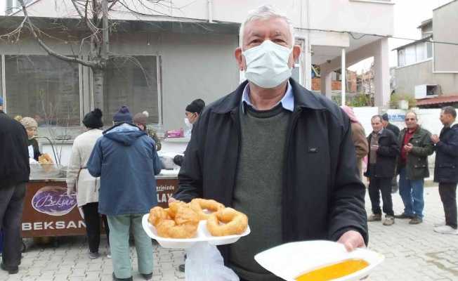Balıkesir’de arıcıların ballı lokma hayrı çiftçileri buluşturdu