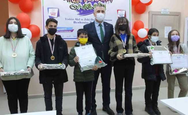 Balıkesir’de öğrencilere zeka ödülü