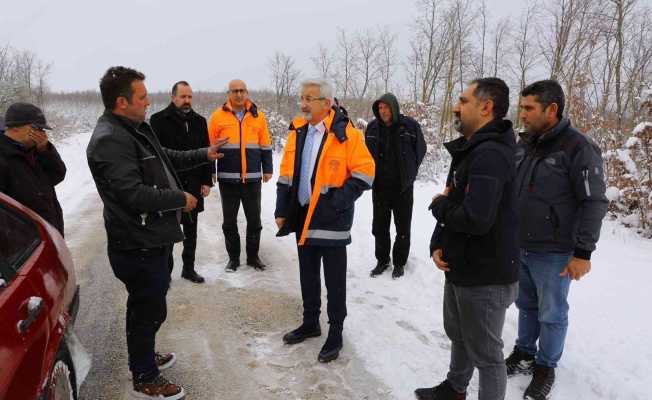 Başkan Erdem karla mücadeleyi yerinde denetledi
