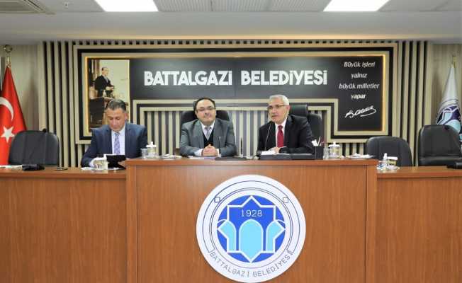 Başkan Güder, Böke’ye sunum yaptı