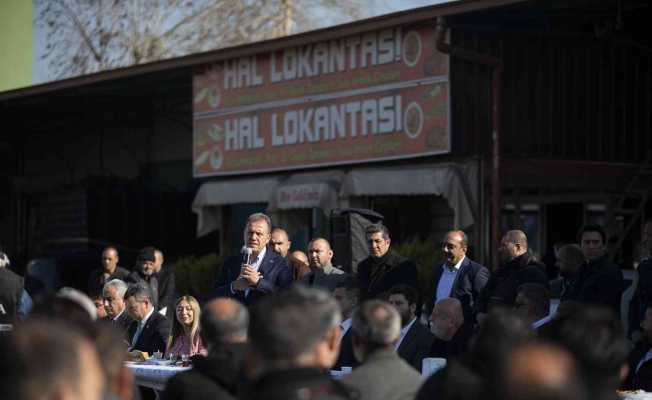 Başkan Seçer: "Hem hallerden anlarız hem de insanın halinden anlarız"