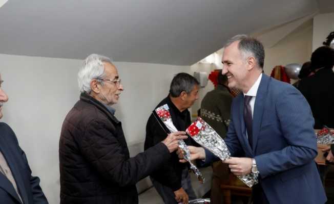 Başkan Taban’dan huzurevi sakinlerine sürpriz ziyaret