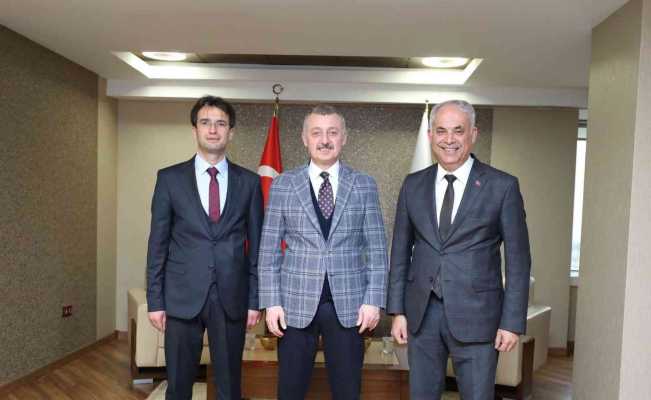 Başkan Yaman ve Tuna’dan Kocaeli Büyükşehir Belediye Başkanı Büyükakın’a ziyaret
