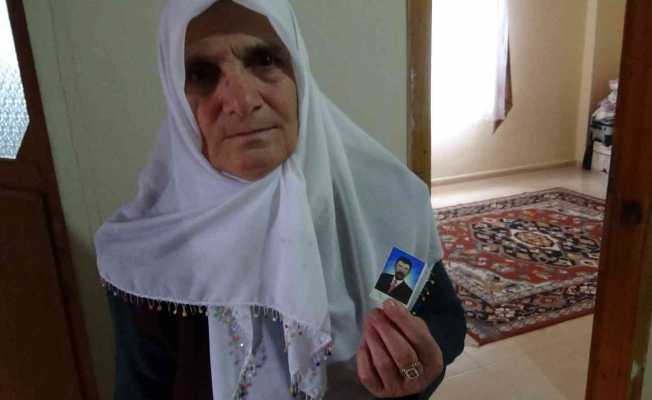 Batman’da eşinin şehit olduğu olayda mermi taşıyan Fahriye teyzenin kadınlar günü kutlandı
