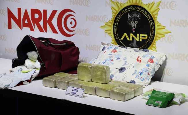 Bebek çantasından 7 kilo eroin çıktı