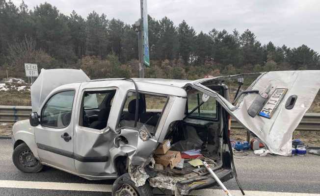 Beykoz’da arıza nedeniyle yol kenarına çekilen otomobile arkadan çarptı: 1 yaralı