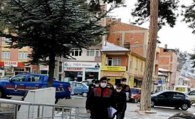 Bilecik jandarması 5 ayrı yerde hırsızlık yapan 4 kişiyi yakaladı
