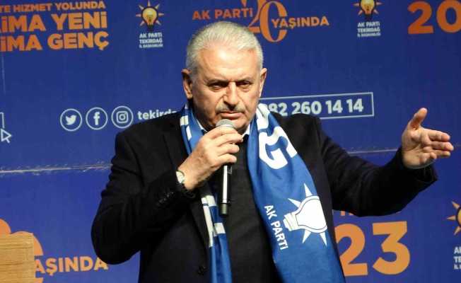 Binali Yıldırım: “Yolları böleriz, Türkiye’yi böldürtmeyiz”