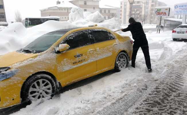 Bitlis’te 198 köy yolu ulaşıma kapandı
