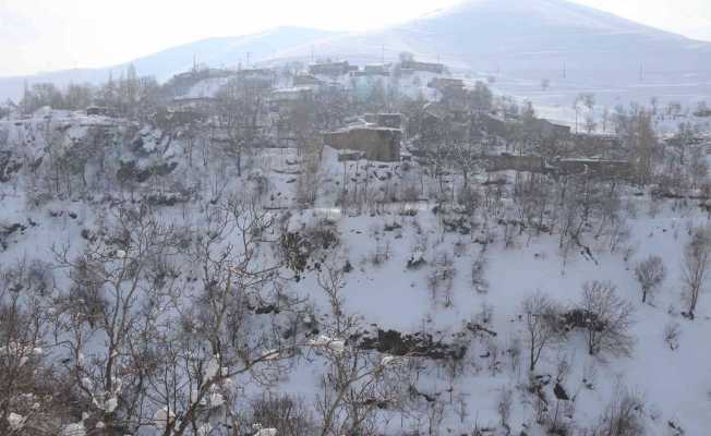 Bitlis’te çığ tehlikesi: 40 ev boşaltıldı