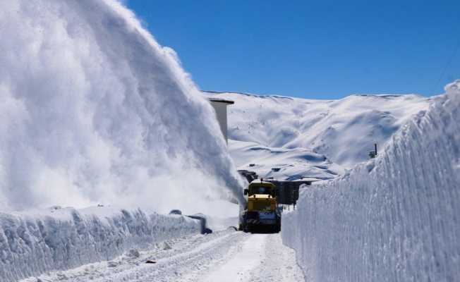 Bitlis’te kardan tüneller dönemi