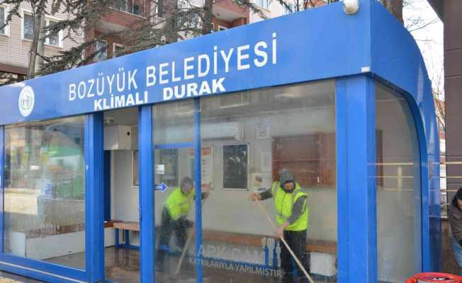 Bozüyük’te duraklar yıkanıyor