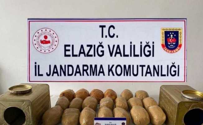 Bu kadarına da pes: Salça kutusu ve zeytin tenekelerinde uyuşturucu saklamışlar