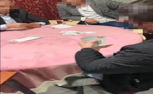 Bursa’da kumar oynatılan kıraathaneye şok baskın