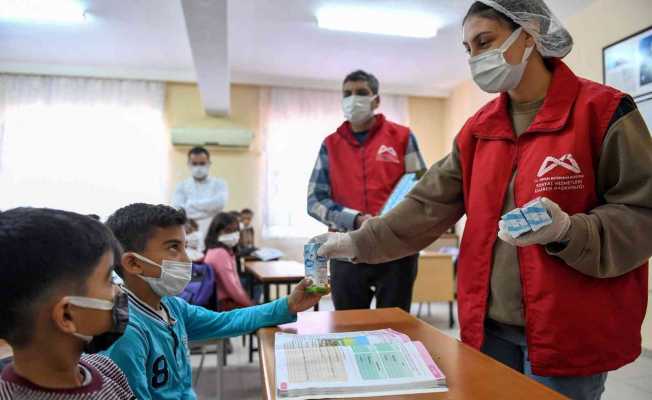 Büyükşehir Belediyesi, öğrencilere 1 milyon 500 bin adet kutu süt dağıtmayı hedefliyor