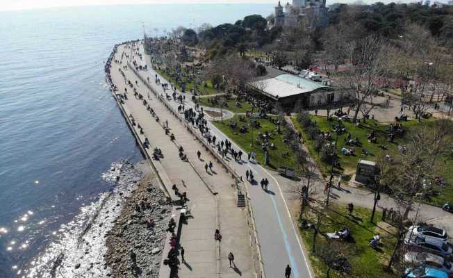 Caddebostan sahili hafta sonunda doldu taştı