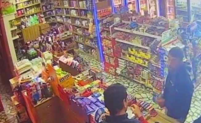Çaldığı kartla alışveriş yapınca yakayı ele verdi
