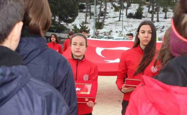 Çanakkale’den yola çıkan kutsal emanetler Bilecik’te