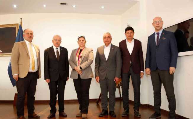 CHP ve İYİ Partili isimler Başkan Çerçioğlu ile bir araya geldi