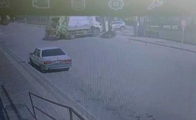 Çöp kamyonunun altında kalan motosikletli kurye hayatını kaybetti