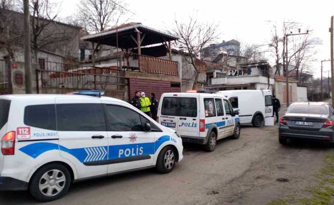 Çorlu’da kovalamaca sonrası yakalanan araçtan 180 bin makaron çıktı